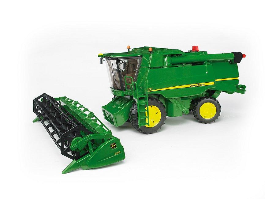 Moissonneuse-batteuse John Deere T670i - La Ribouldingue